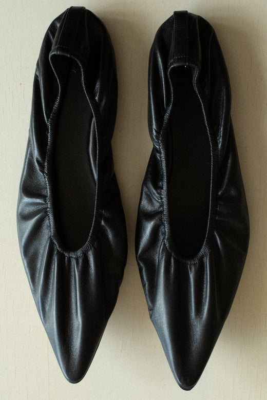 The art of summer dressing? Quiet clothes and great summer shoes