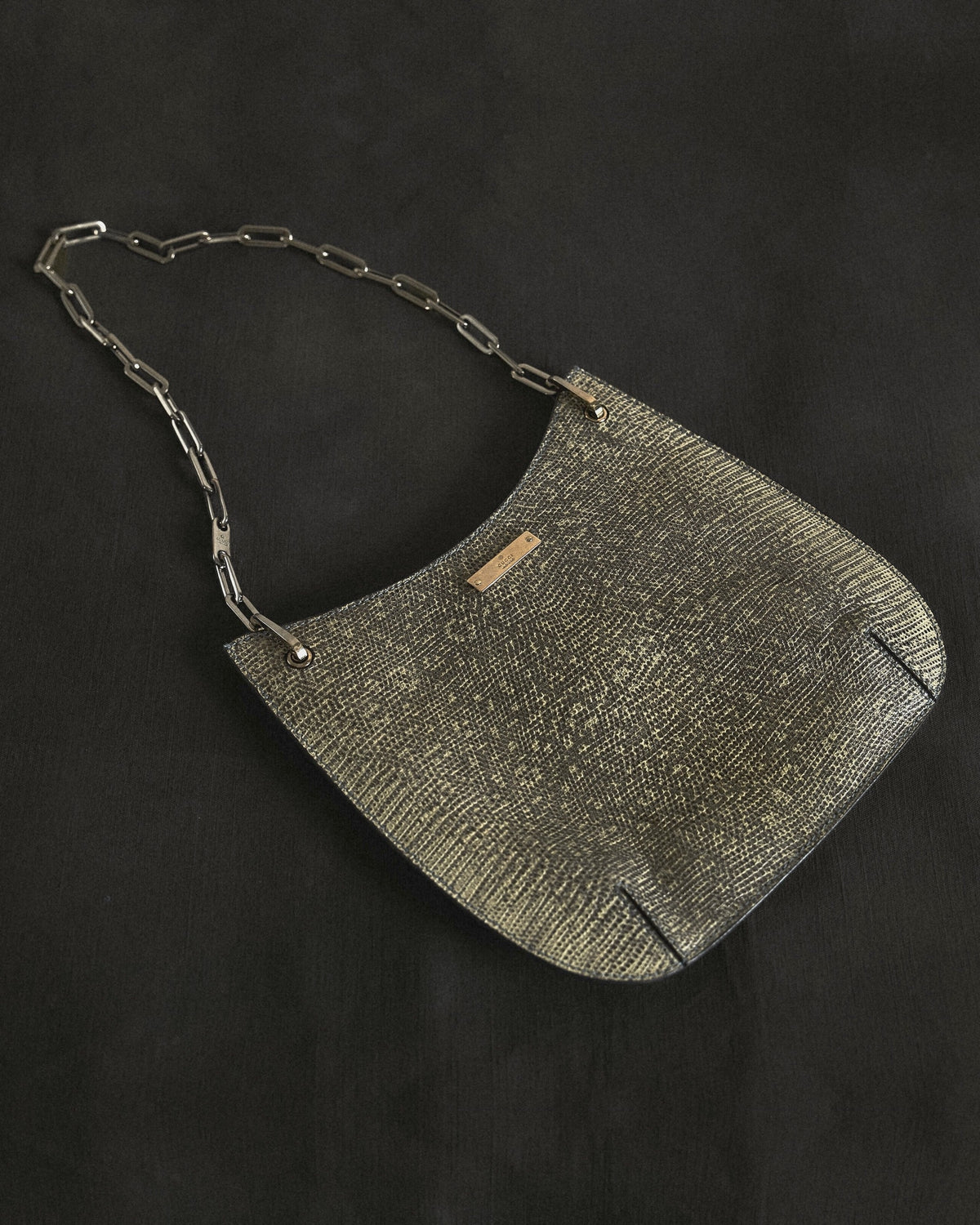 Gucci chain shoulder bag – lying flat with chain strap